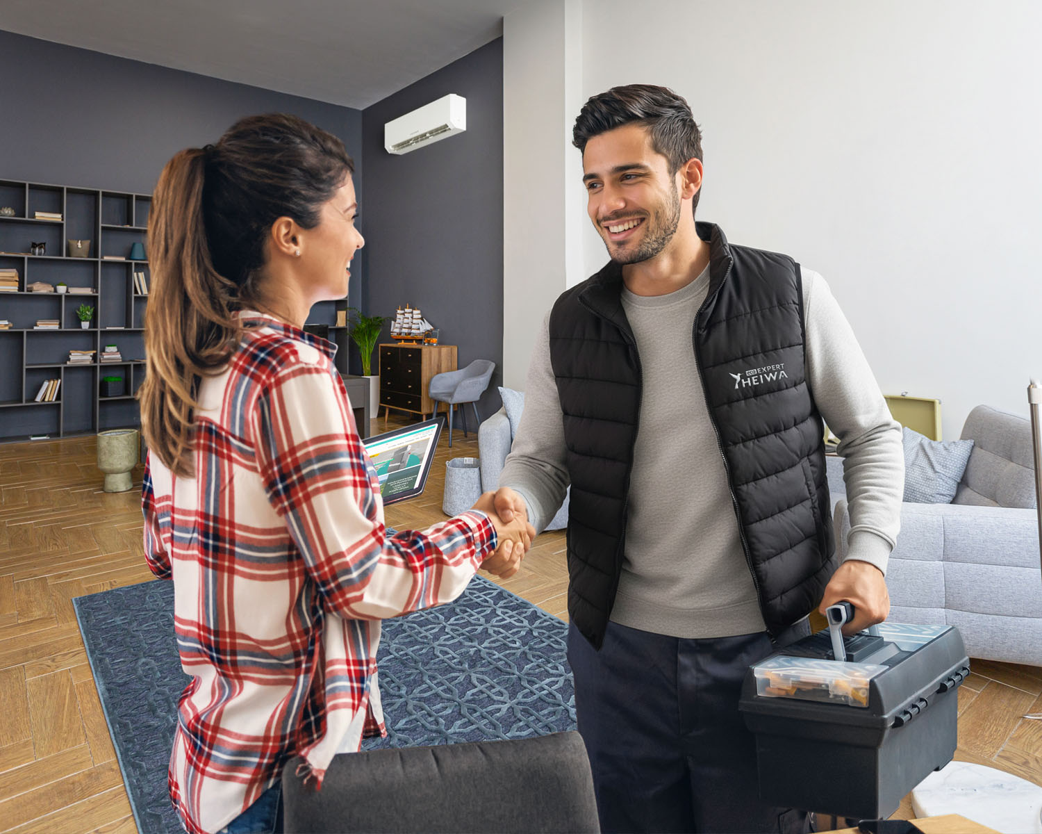 Technicien Heiwa accueilli chez un client &mdash; r&eacute;seau de stations techniques certifi&eacute;es